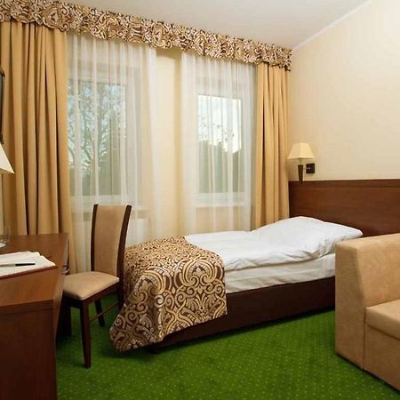 Hotel Zielony Poznan Ngoại thất bức ảnh