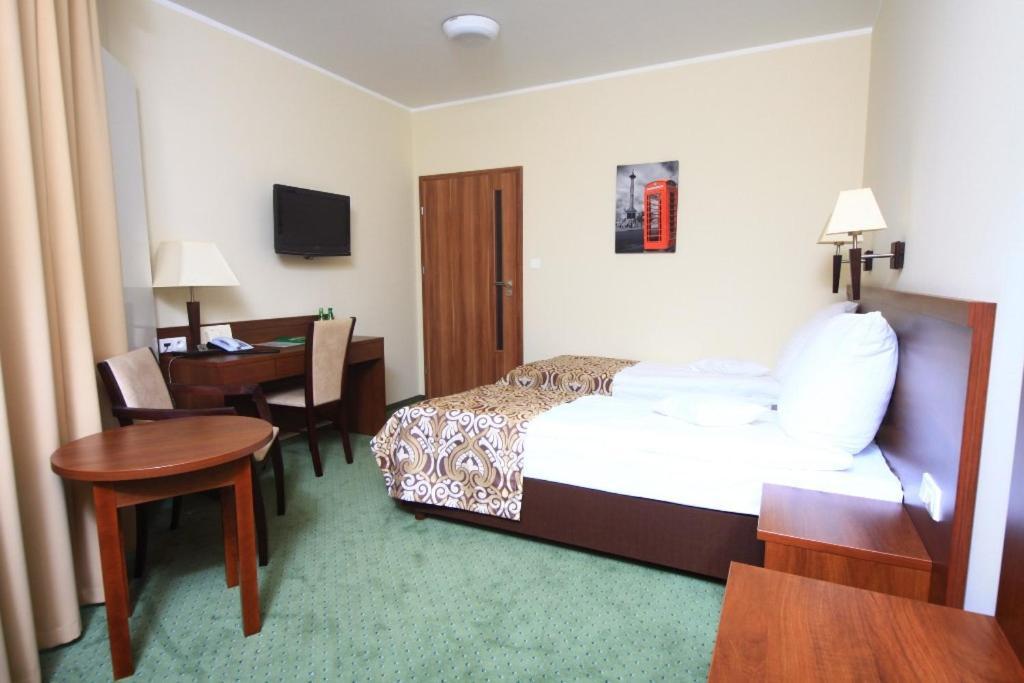 Hotel Zielony Poznan Ngoại thất bức ảnh