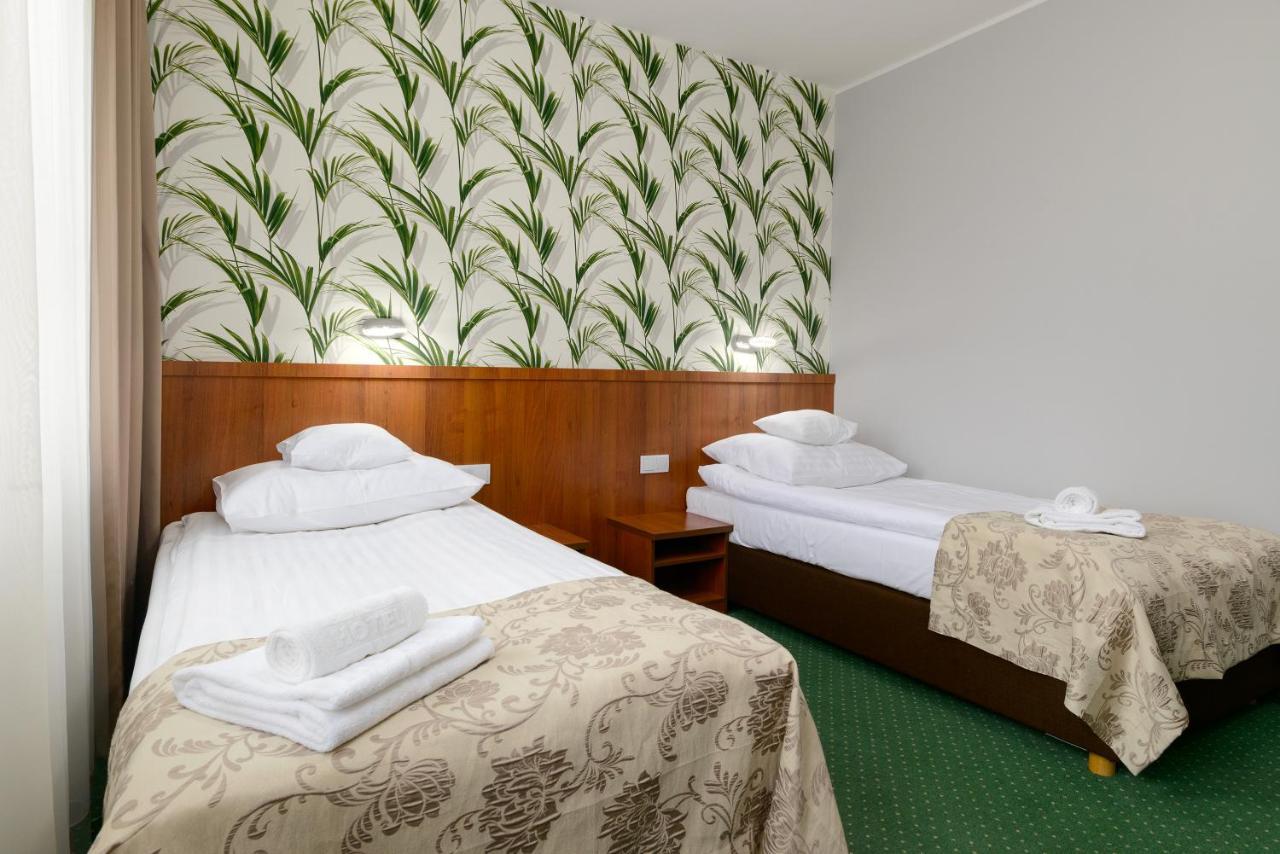 Hotel Zielony Poznan Ngoại thất bức ảnh