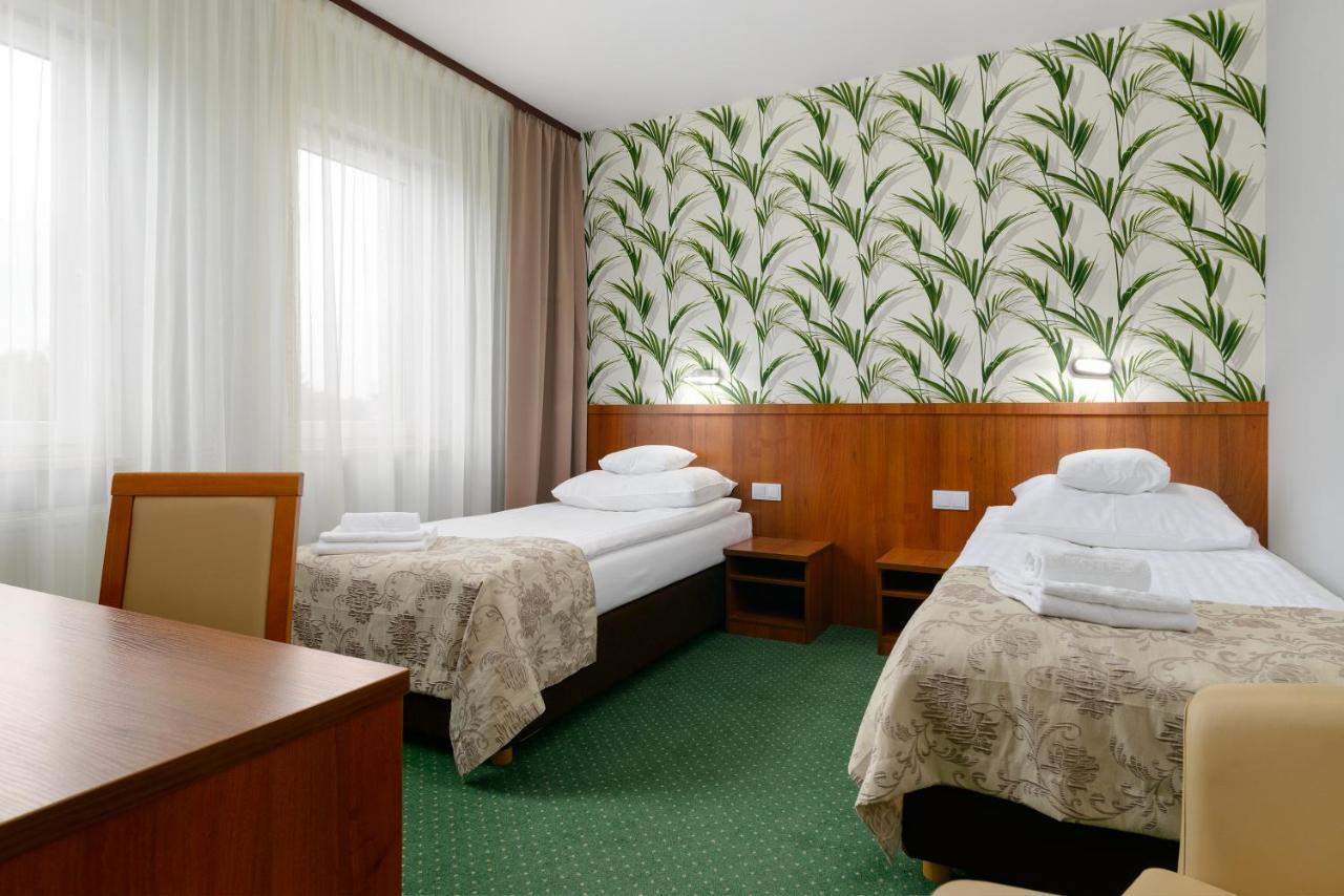 Hotel Zielony Poznan Ngoại thất bức ảnh