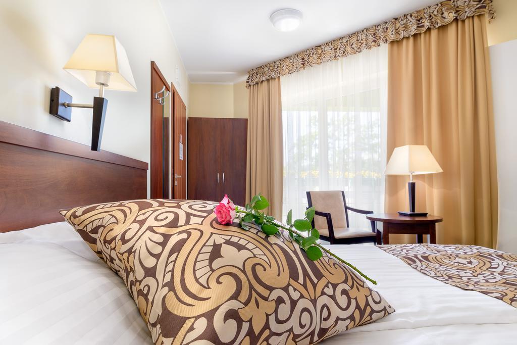 Hotel Zielony Poznan Ngoại thất bức ảnh