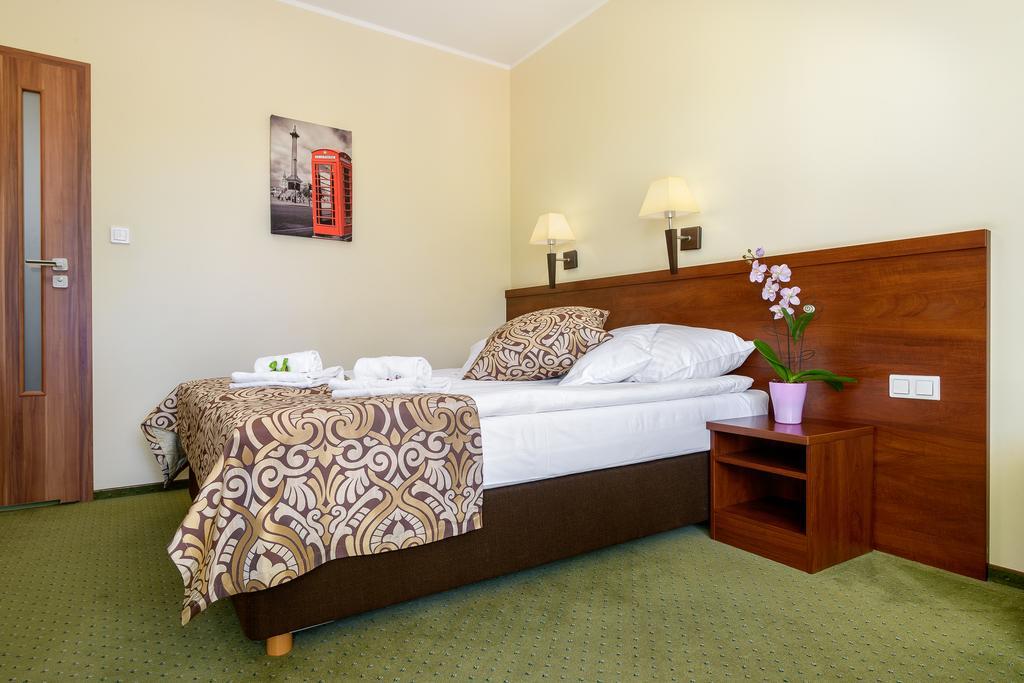 Hotel Zielony Poznan Ngoại thất bức ảnh