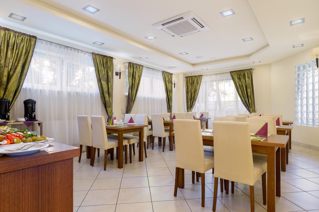 Hotel Zielony Poznan Ngoại thất bức ảnh