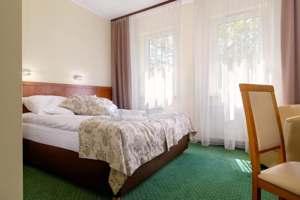 Hotel Zielony Poznan Ngoại thất bức ảnh