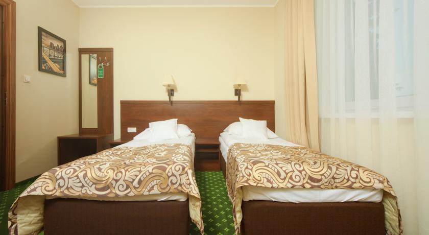 Hotel Zielony Poznan Ngoại thất bức ảnh